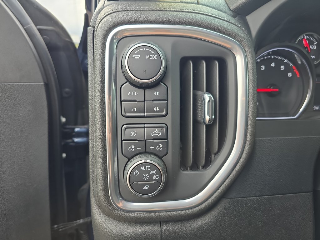 Certified 2022 Chevrolet Silverado 1500 RST AWD/4WD image 17