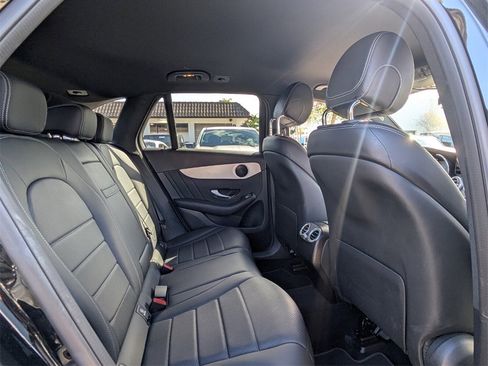 Used 2022 Mercedes-Benz GLC 300 image 17