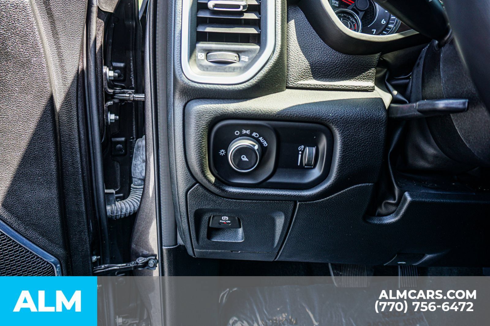 Used 2024 RAM 1500 Laramie AWD/4WD image 36