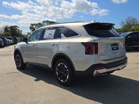 New 2026 Kia Sorento S FWD image 6