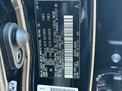 Certified 2026 Toyota Highlander Platinum AWD/4WD image 30