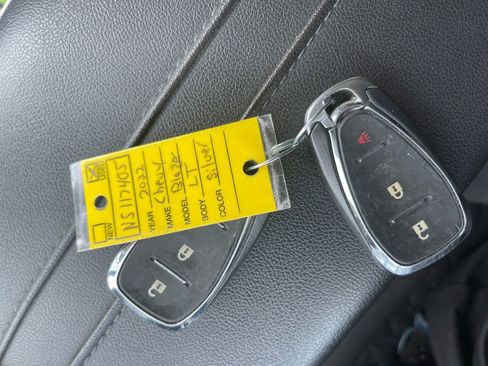 Used 2022 Chevrolet Blazer LT FWD image 26