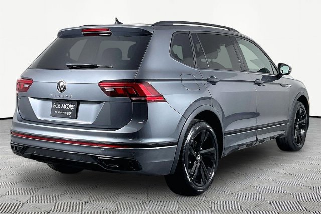 Used 2023 Volkswagen Tiguan SE R-Line FWD image 6