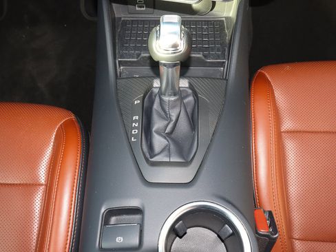 Used 2024 Ford Mustang Premium image 20