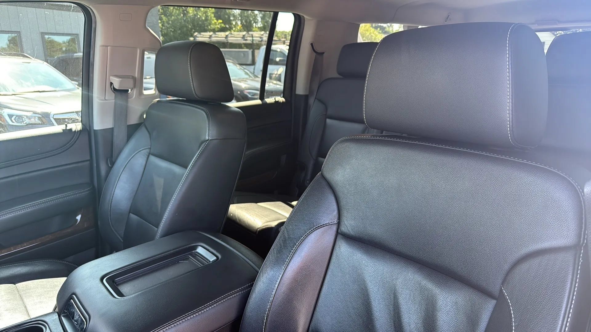 Used 2018 Chevrolet Suburban LT AWD/4WD image 15