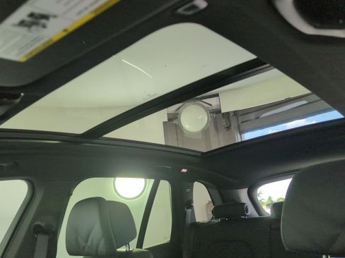 New 2026 BMW X5 sDrive40i image 12