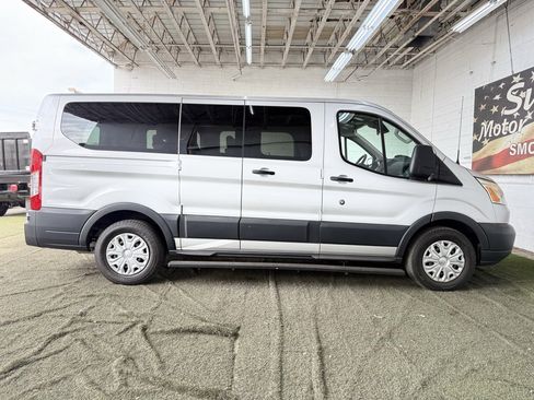 Used 2015 Ford Transit 150 XLT image 11