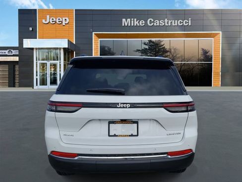 New 2025 Jeep Grand Cherokee Limited image 4