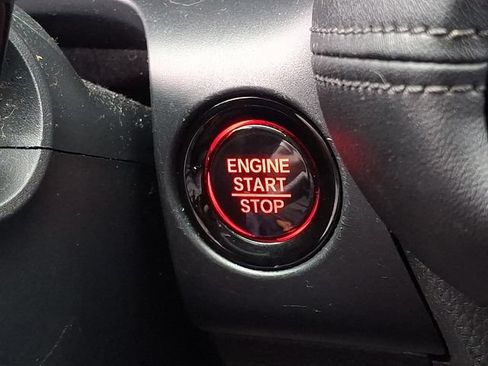 Used 2023 Honda HR-V LX image 17