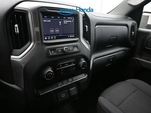 Used 2020 Chevrolet Silverado 1500 Custom w/ Custom Value Package AWD/4WD image 11