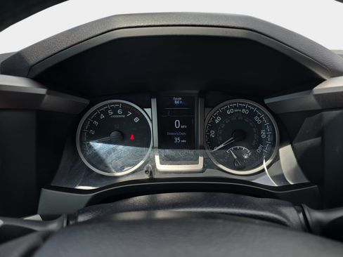 Used 2021 Toyota Tacoma SR5 RWD image 17