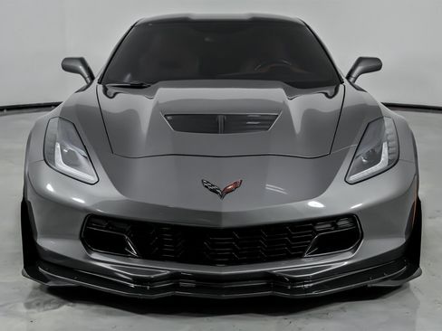 Used 2015 Chevrolet Corvette Z06 w/ 2LZ Preferred Equipment Group image 5