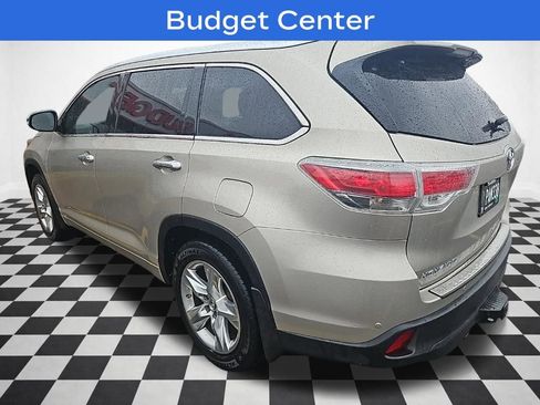 Used 2016 Toyota Highlander Limited Platinum image 3