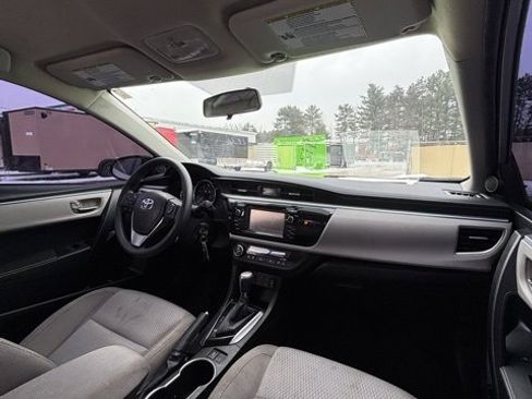Used 2016 Toyota Corolla LE image 19