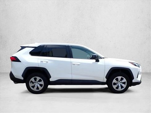 Certified 2023 Toyota RAV4 LE AWD/4WD image 5