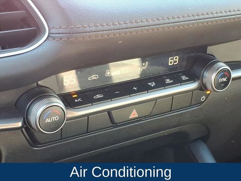 Used 2024 MAZDA MAZDA3 s image 4