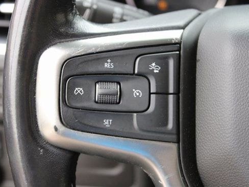 Used 2021 Chevrolet Suburban Z71 image 14