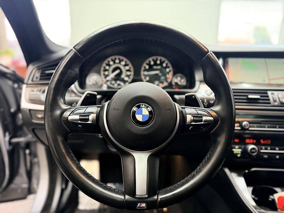 Used 2016 BMW 528i Sedan RWD image 6