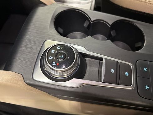 Used 2022 Ford Escape SE w/ Convenience Package image 26