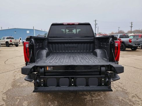 New 2026 GMC Sierra 2500 SLT w/ SLT Premium Package image 6