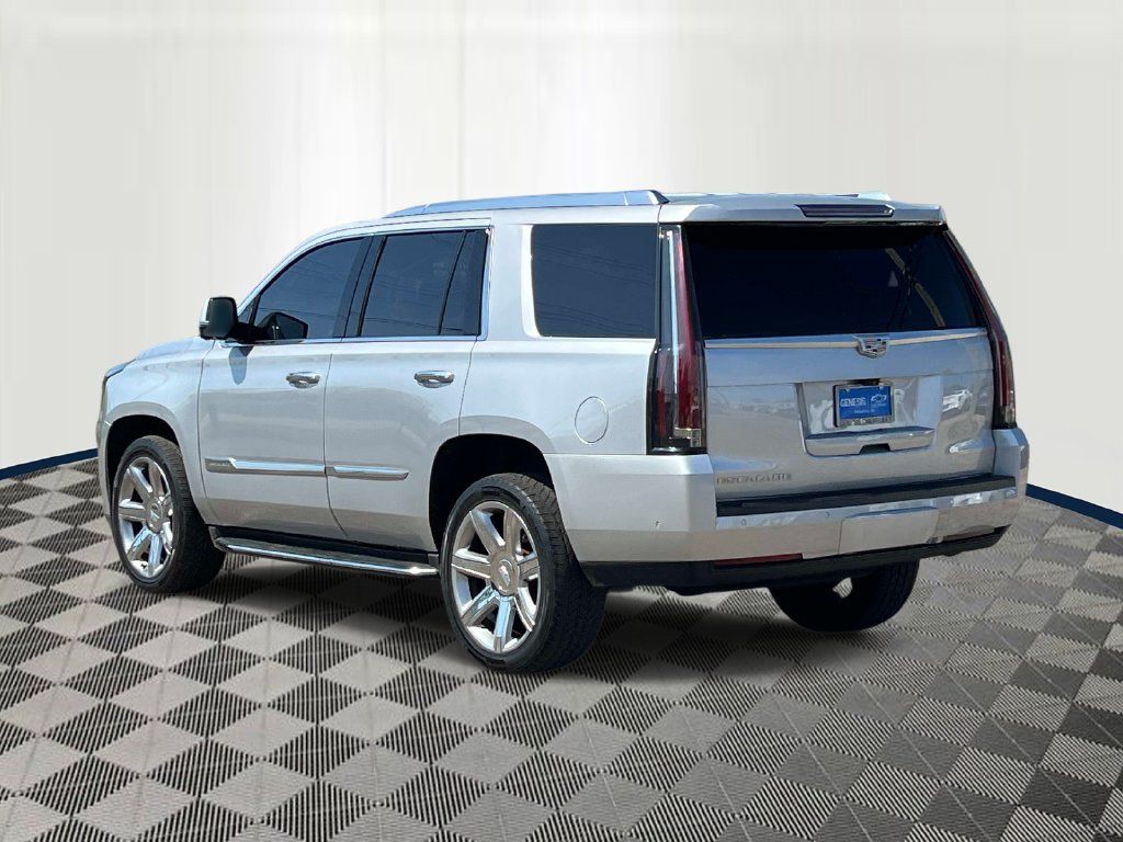 Used 2017 Cadillac Escalade Premium Luxury AWD/4WD image 3