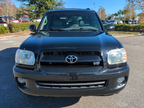 Used 2007 Toyota Sequoia SR5 image 9