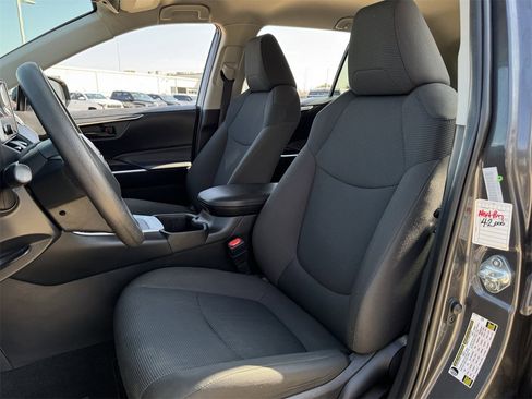 Used 2024 Toyota RAV4 LE image 23