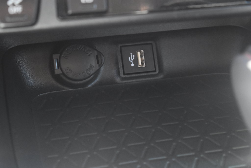 Used 2025 Toyota RAV4 XLE Premium w/ Weather Package FWD image 35