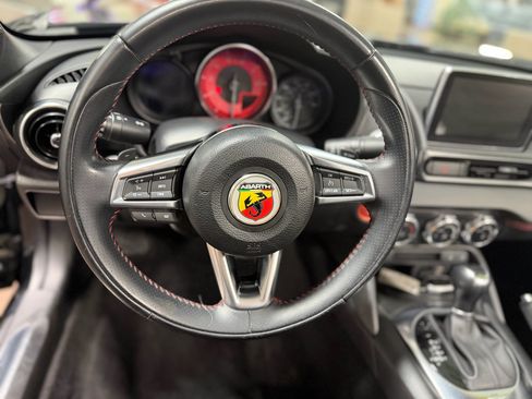 Used 2017 FIAT 124 Spider Abarth image 15