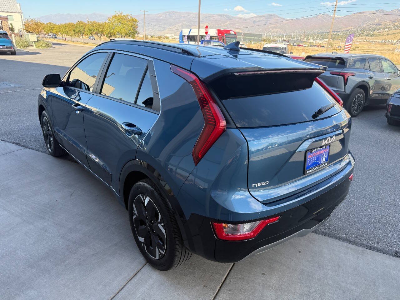 Used 2024 Kia Niro Wind w/ Wind Preserve Package FWD image 5