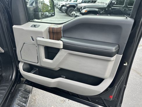 Used 2015 Ford F150 Lariat RWD image 16