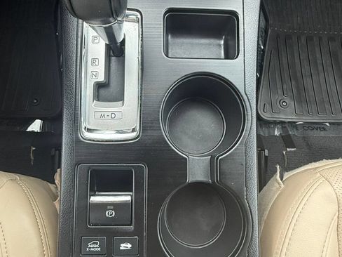 Used 2016 Subaru Outback 2.5i Limited AWD/4WD image 36