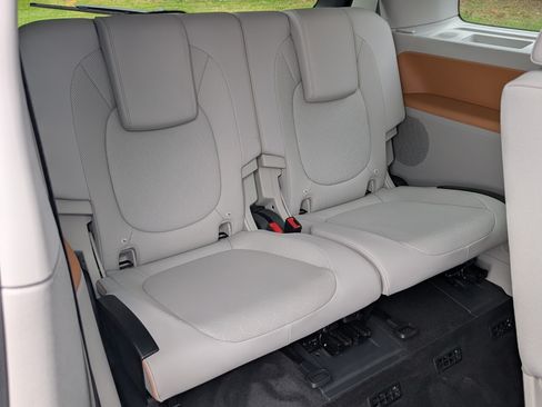 Used 2025 Volkswagen ID. Buzz Pro S Plus RWD image 22