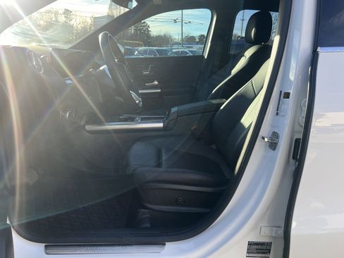 Used 2025 Mercedes-Benz GLA 250 image 16