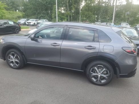 Used 2023 Honda HR-V EX-L image 6