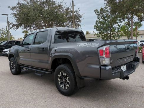 Used 2020 Toyota Tacoma TRD Off-Road w/ TRD Premium Off Road Package image 6