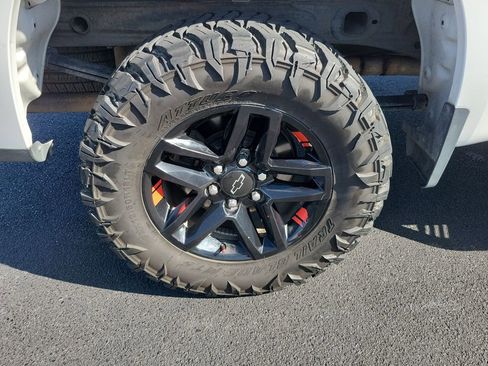 Used 2019 Chevrolet Silverado 1500 Custom Trail Boss w/ Custom Convenience Package image 7