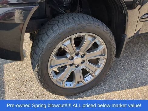 Used 2012 Nissan Titan SV w/ SV Value Truck Pkg AWD/4WD image 7