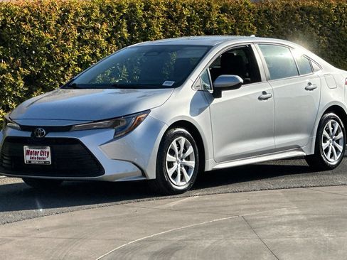 Used 2026 Toyota Corolla LE FWD image 8