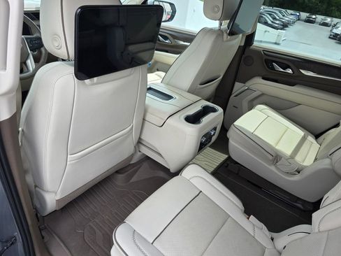 Used 2021 GMC Yukon Denali w/ Denali Ultimate Package AWD/4WD image 15
