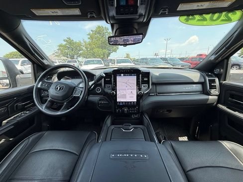 Used 2024 RAM 3500 Limited AWD/4WD image 28