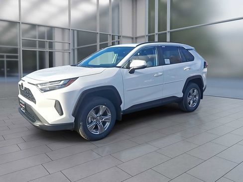 New 2025 Toyota RAV4 XLE image 3