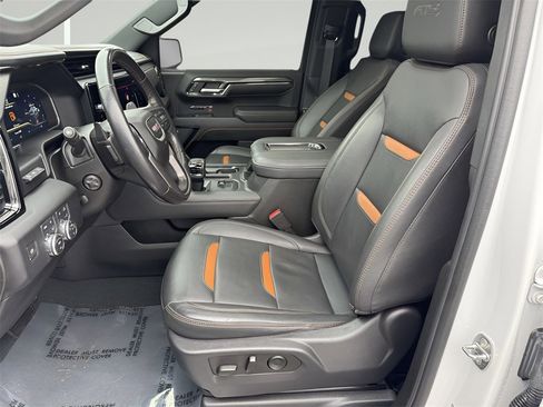 Used 2022 GMC Sierra 1500 AT4 w/ AT4 Premium Package image 9