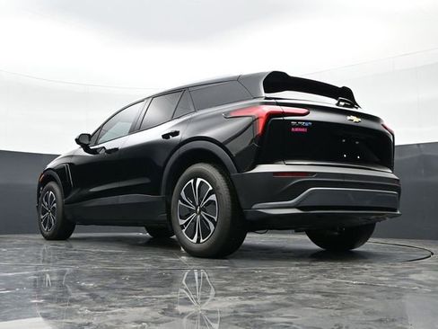 Used 2025 Chevrolet Blazer EV LT FWD image 41