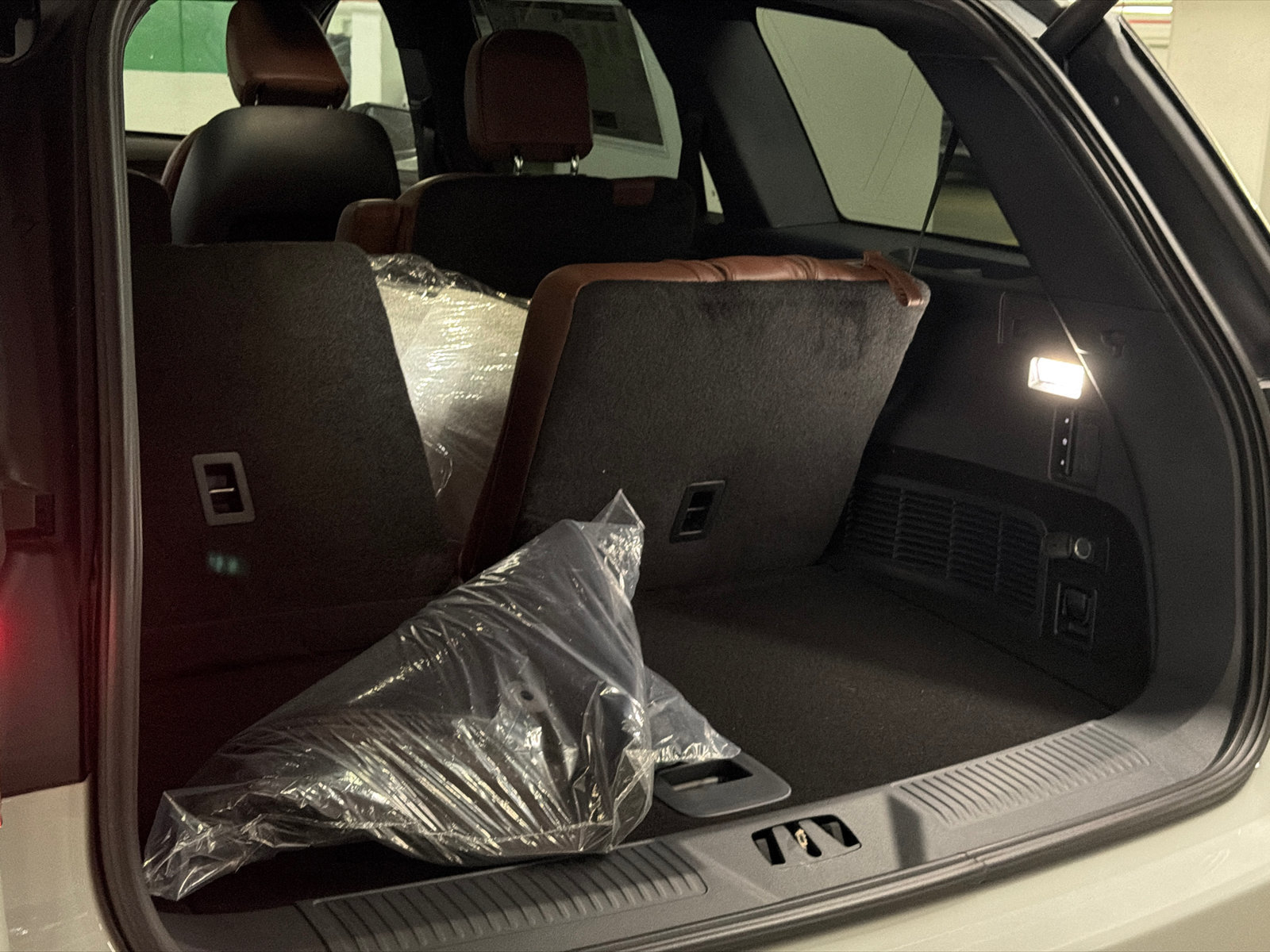 New 2027 Lincoln Aviator Reserve w/ Jet Appearance Package AWD/4WD image 8