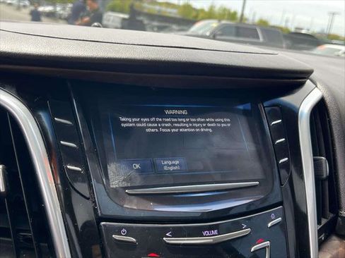 Used 2018 Cadillac Escalade Premium Luxury AWD/4WD image 31