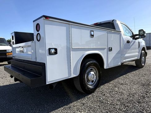 Used 2017 Ford F250 XL w/ Power Equipment Group RWD image 6