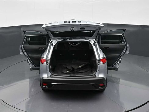 Used 2025 Toyota Corolla Cross AWD Hybrid w/ Moonroof Package image 33