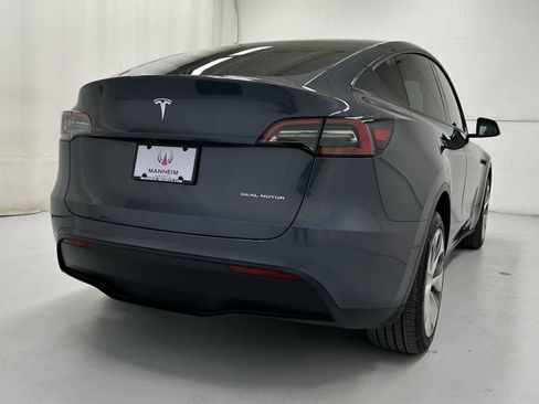 Used 2023 Tesla Model Y Long Range image 6