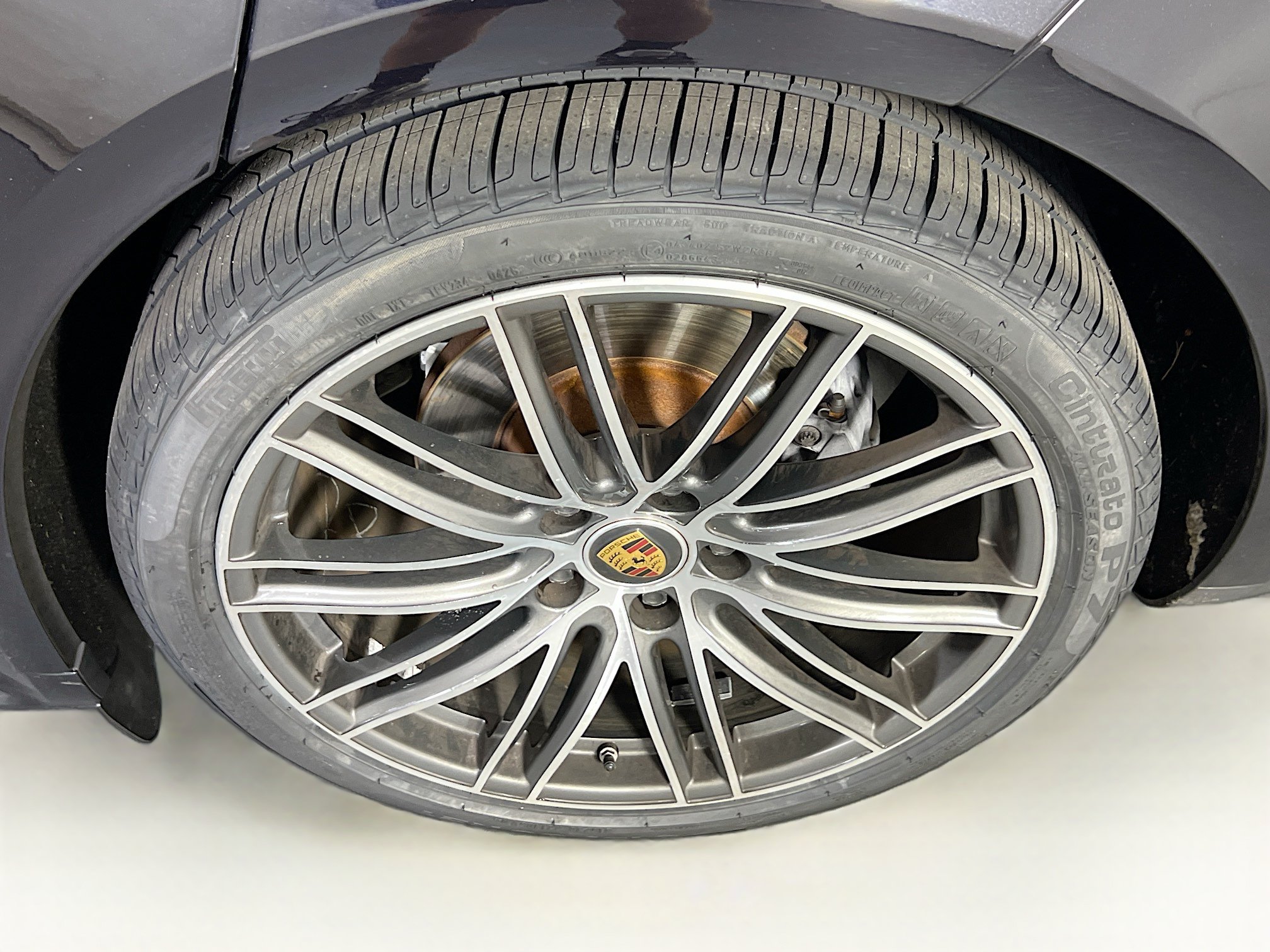 Used 2022 Porsche Panamera 4 Platinum Edition AWD/4WD image 32